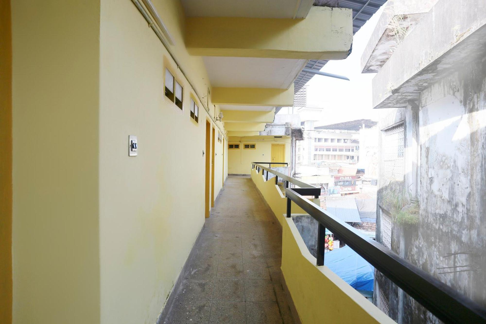 Oyo Hotel 65523 Tkt Tourist Home Kannur Luaran gambar
